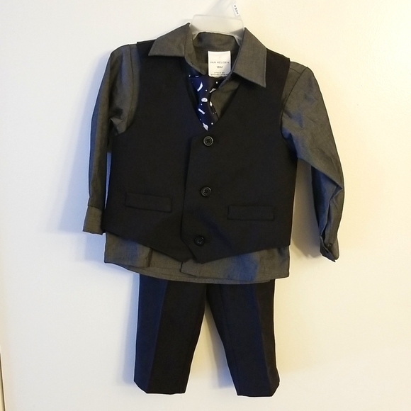 Van Heusen Other - Van Heusen 18 Month Suit